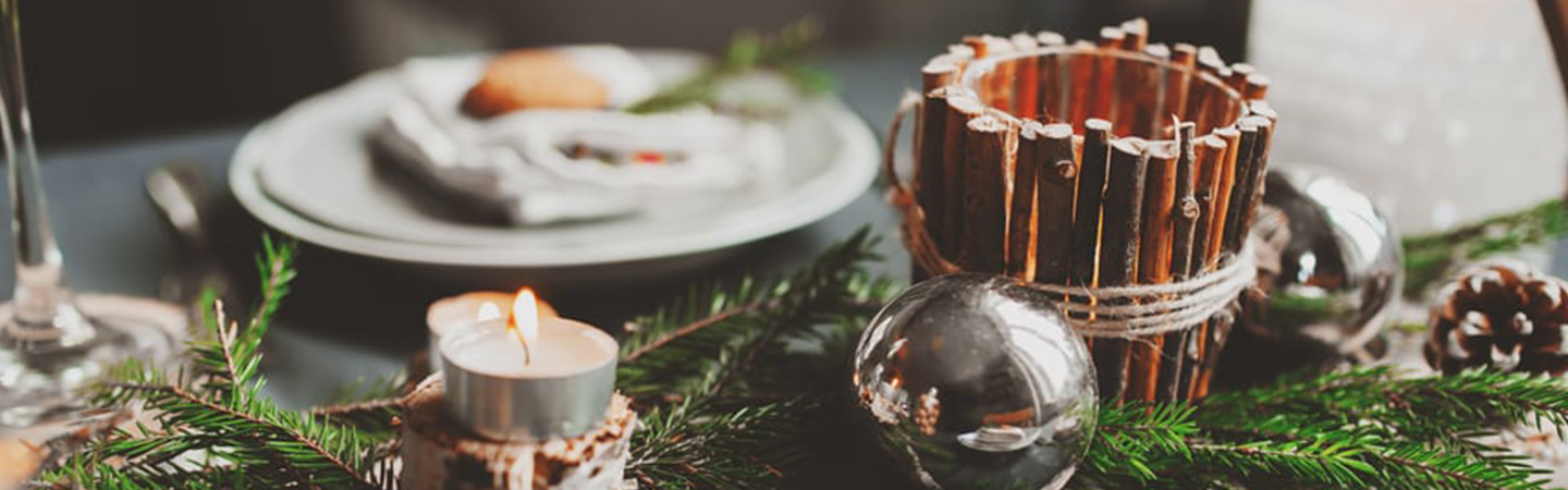 Holiday dining room decorations.